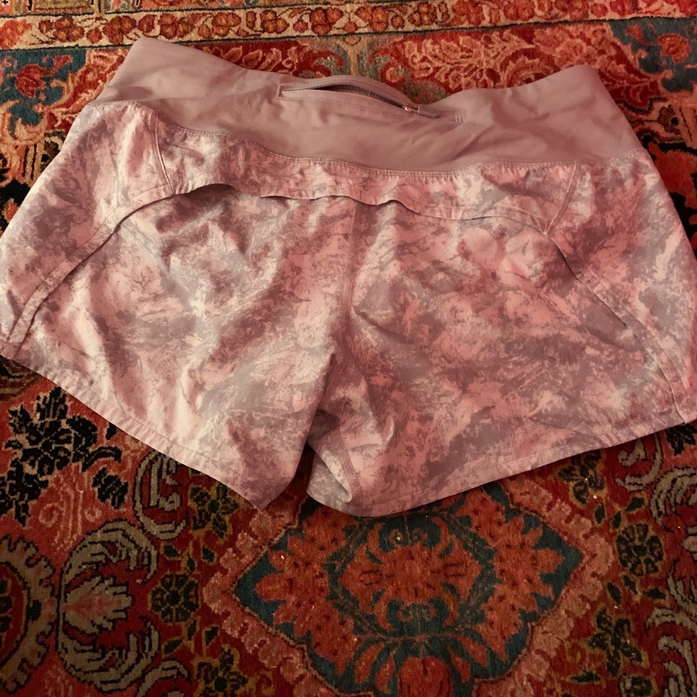 cloudy gray and white lulu lemond shorts